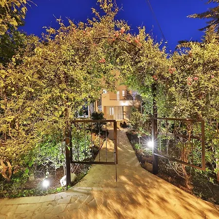 Asfina, Wunderschone Mit 4 Schlafzimmern, Privatem, Solar Beheiztem Pool Und Herrlichem Meerblick Villa