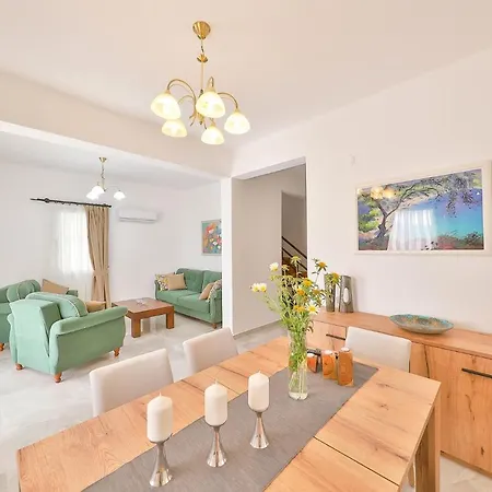 Asfina, Wunderschone Mit 4 Schlafzimmern, Privatem, Solar Beheiztem Pool Und Herrlichem Meerblick * Kalkan