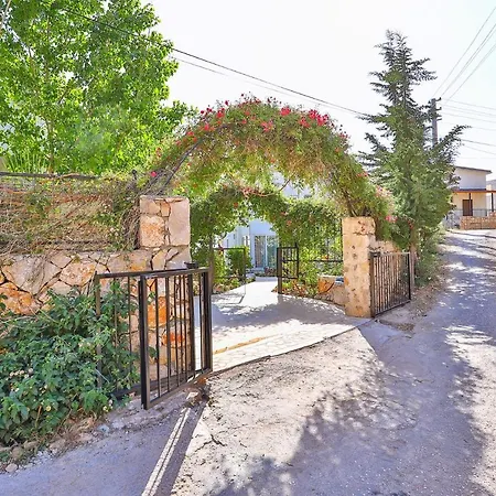 Villa Asfina, Wunderschone Mit 4 Schlafzimmern, Privatem, Solar Beheiztem Pool Und Herrlichem Meerblick *
