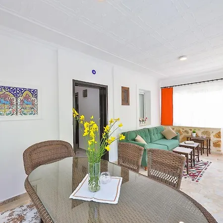 Asfina, Wunderschone Mit 4 Schlafzimmern, Privatem, Solar Beheiztem Pool Und Herrlichem Meerblick Villa