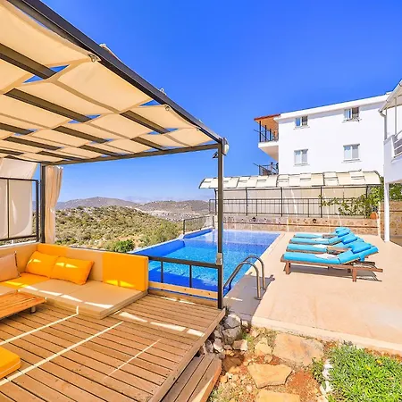 Asfina, Wunderschone Mit 4 Schlafzimmern, Privatem, Solar Beheiztem Pool Und Herrlichem Meerblick Villa Kalkan