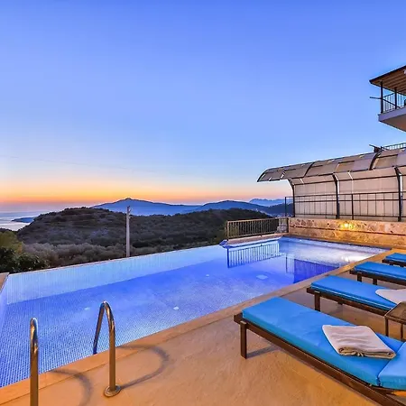 Asfina, Wunderschone Mit 4 Schlafzimmern, Privatem, Solar Beheiztem Pool Und Herrlichem Meerblick Villa