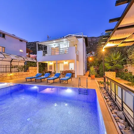 Asfina, Wunderschone Mit 4 Schlafzimmern, Privatem, Solar Beheiztem Pool Und Herrlichem Meerblick Kalkan