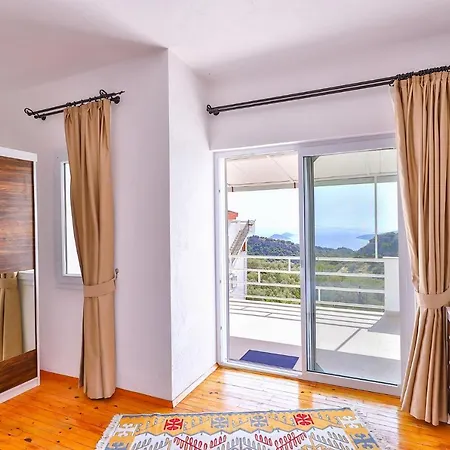 Asfina, Wunderschone Mit 4 Schlafzimmern, Privatem, Solar Beheiztem Pool Und Herrlichem Meerblick *