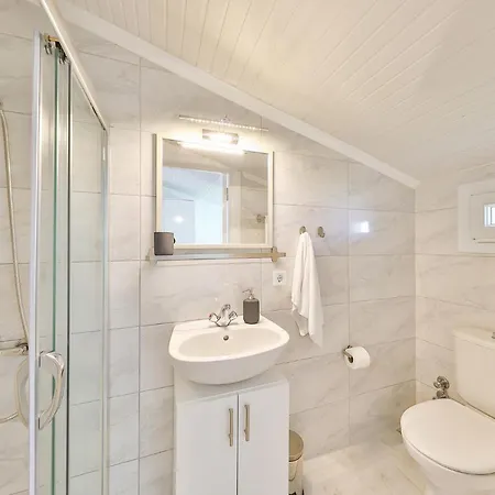 Asfina, Wunderschone Mit 4 Schlafzimmern, Privatem, Solar Beheiztem Pool Und Herrlichem Meerblick